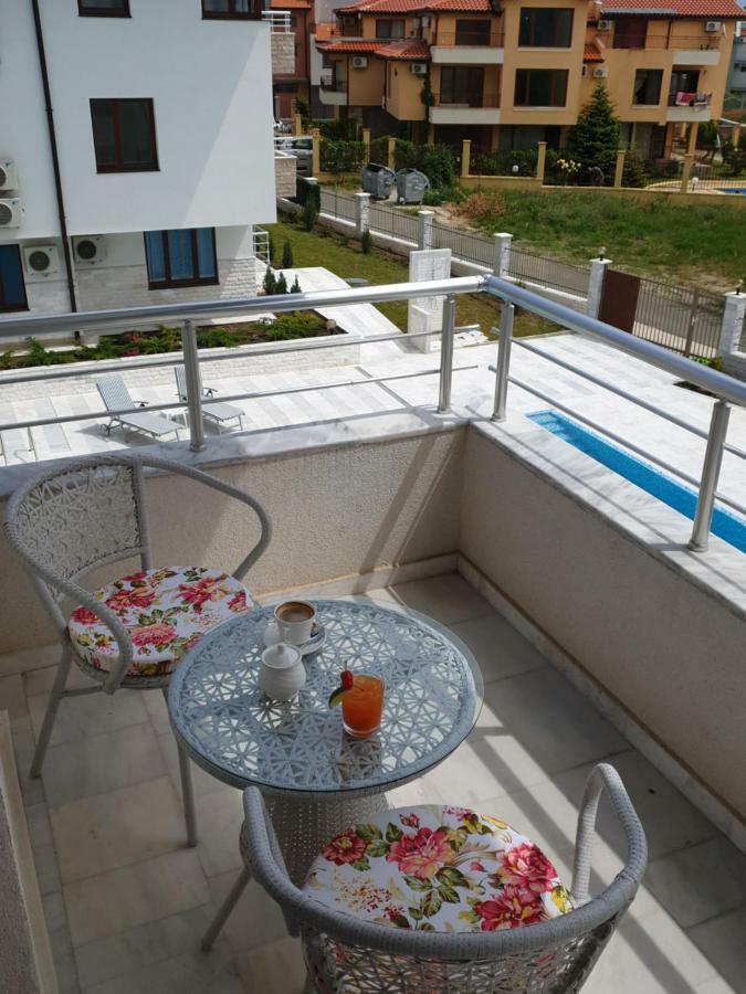 Aparthotel Emerald Hills Sosopol Exterior foto